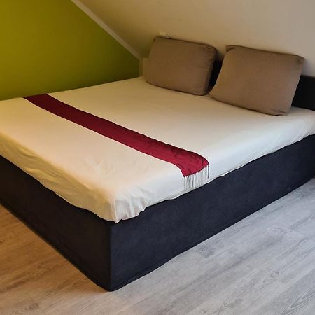 Helles Apartment In Berlin-Mariendorf Екстер'єр фото